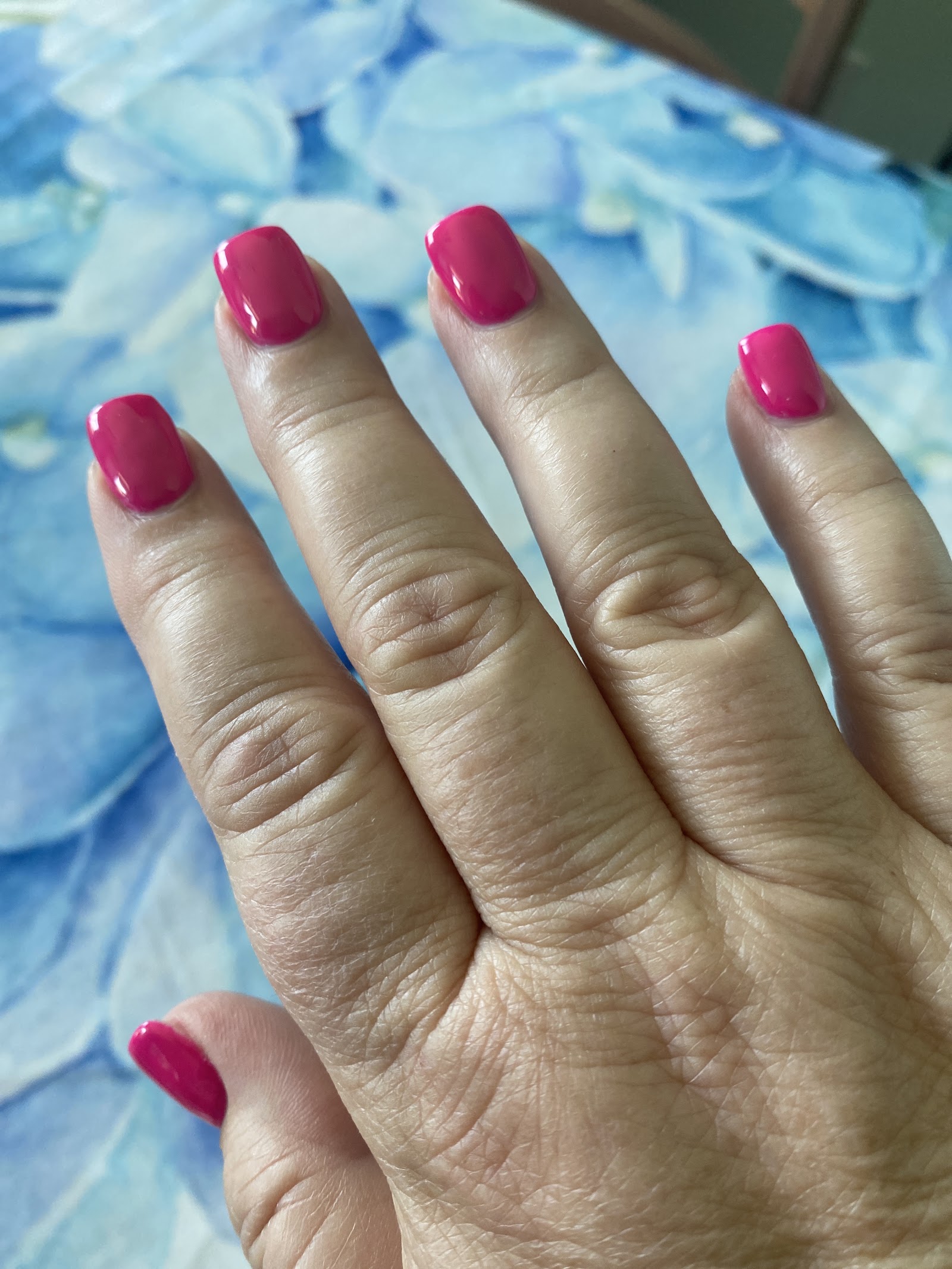 ROYAL NAILS nail photo 6